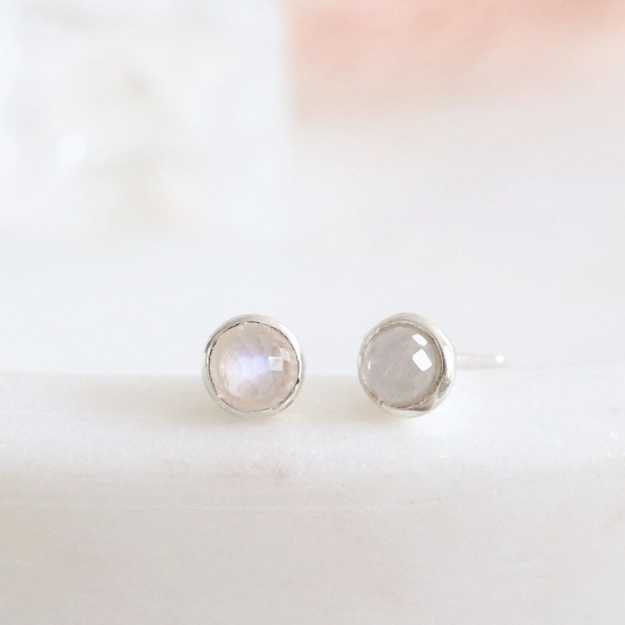 TINY PROTECT STUD EARRINGS - RAINBOW MOONSTONE & SILVER